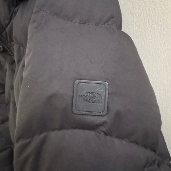 North Face 550 Long Black Puffer Coat - Picture 8 of 14